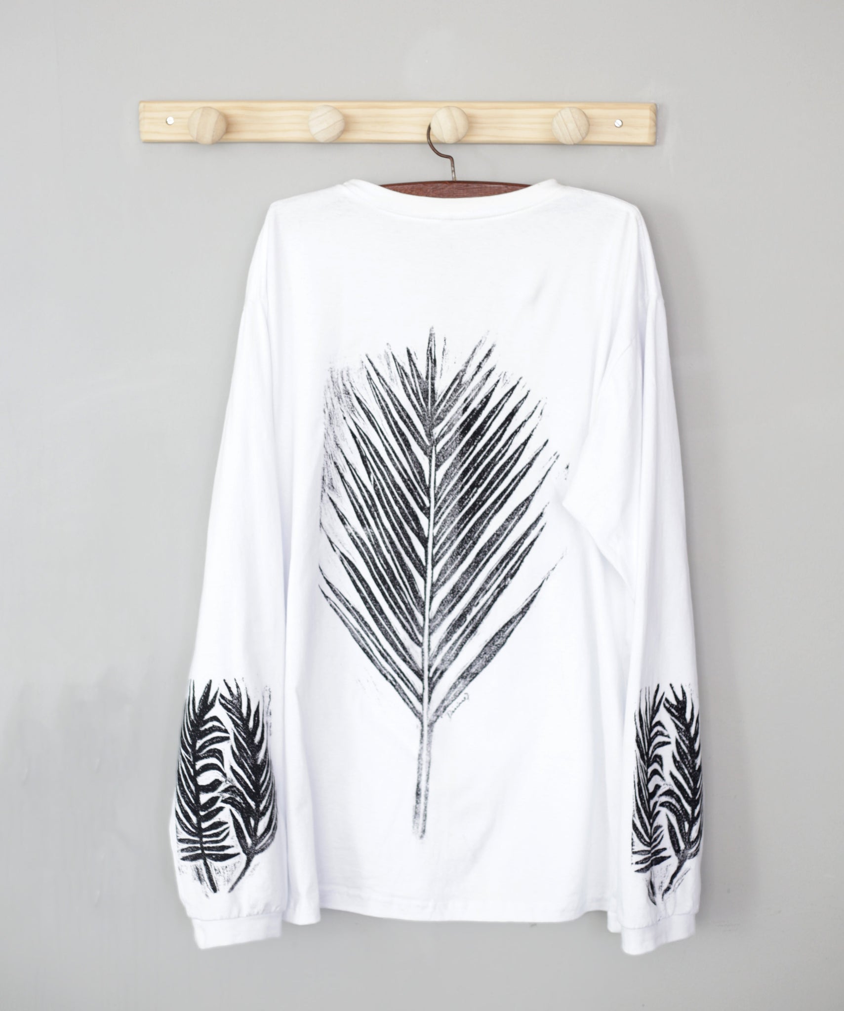 Camisa Palmeira Triunfo - preto no branco